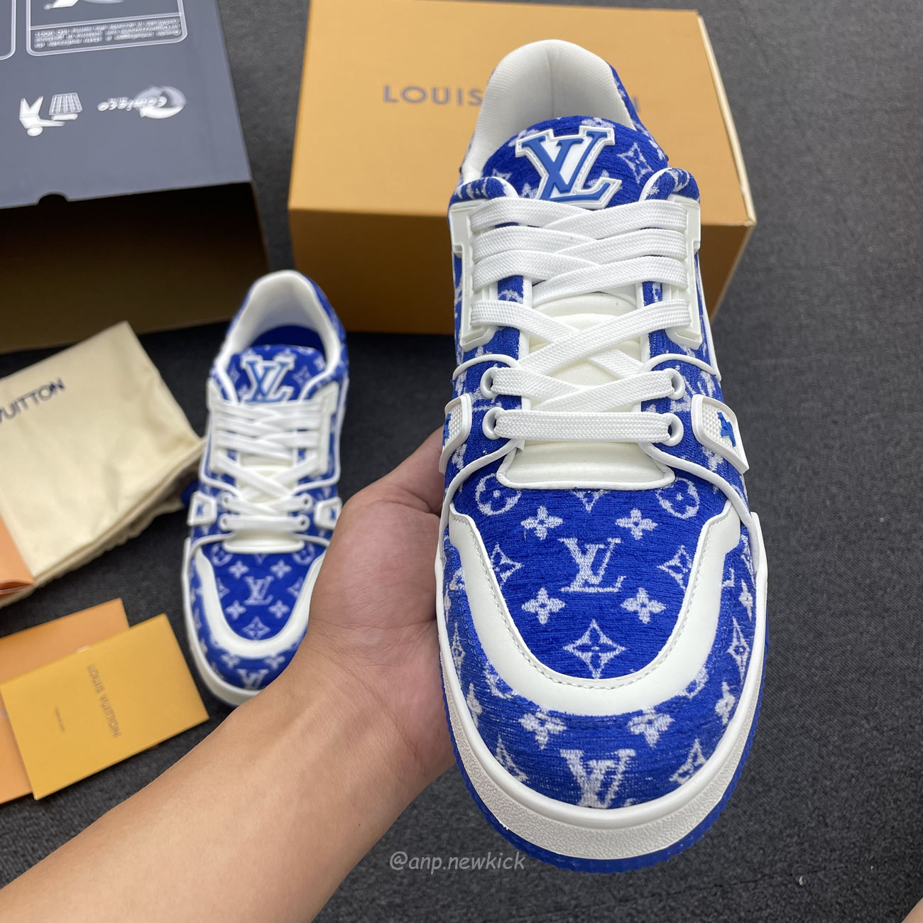 Louis Vuitton Trainer Blue Green Black Red Monogram Textile 1abfrq (4) - www.newkick.vip